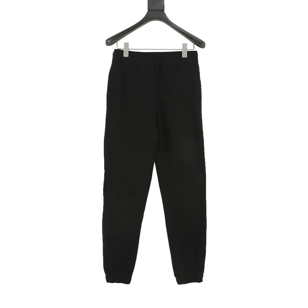 🅿️500 Ralph Lauren solid color embroidered Logo classic embroidered terry solid color sweatpants upper body is extremely soft and comfortable. The texture, washability and durability are all of high quality. Suitable for seasonal wear. A cost-effective product that can be worn by both men and women. Needless to say, the quality of the pants can be easily worn by both young and old. The first choice for sports and fitness versatile pants for casual daily life. The highlight is the three-dimensional logo embroidery. Simple brand Keep up with fashion trends SIZE:M-2XL